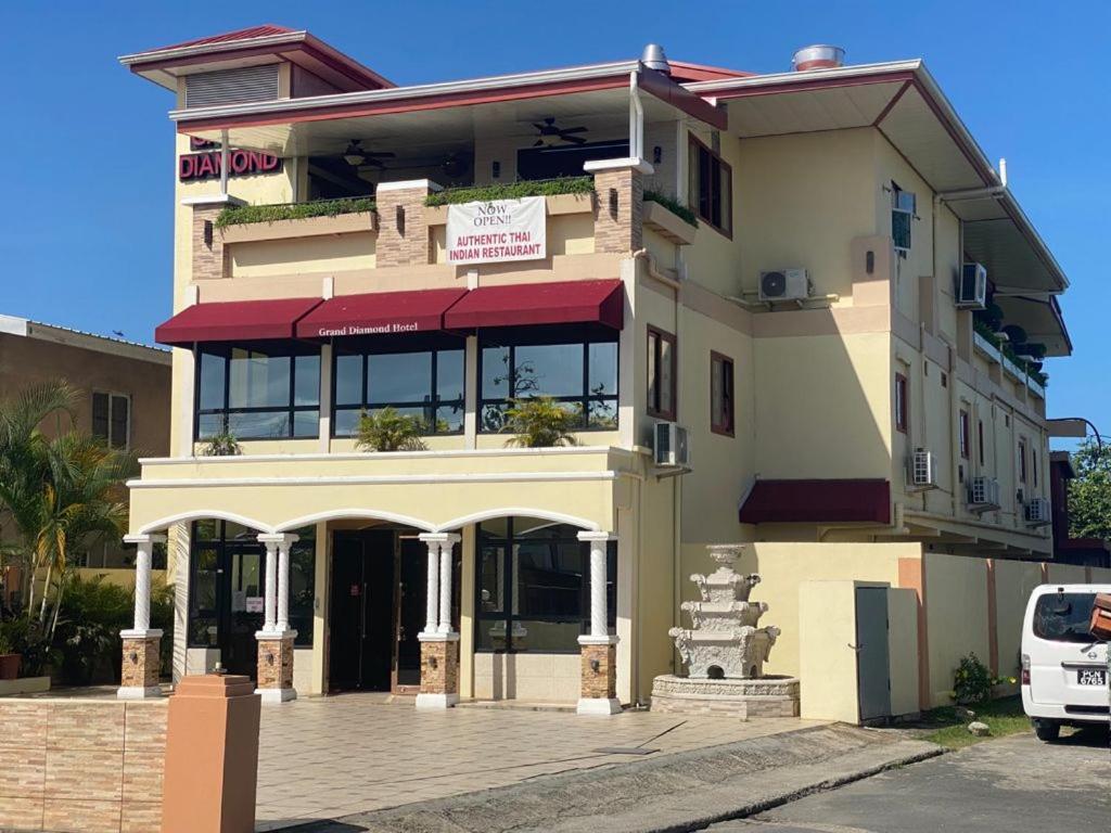 Grand Diamond Hotel Trinidad Piarco Exterior foto