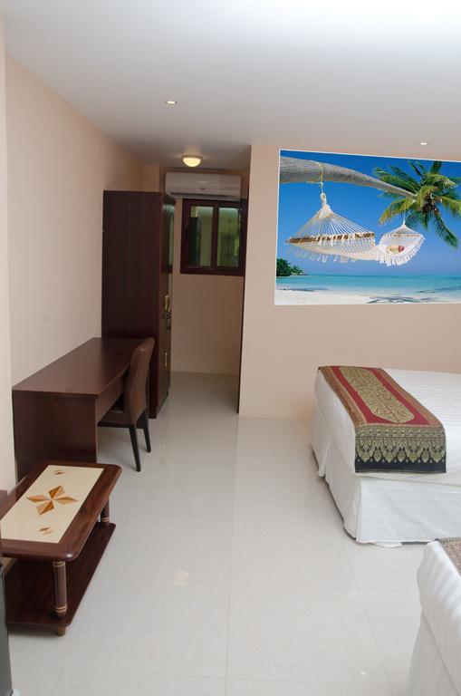 Grand Diamond Hotel Trinidad Piarco Exterior foto